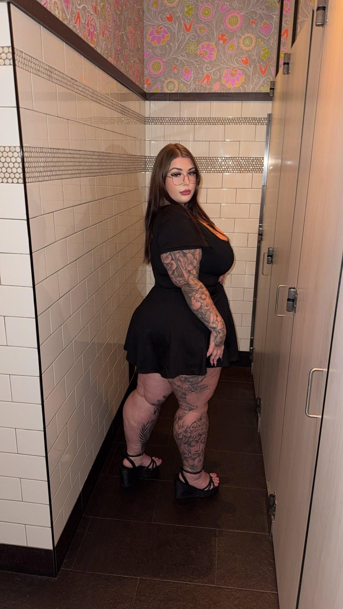 ペイジの巨大なお尻ビッグブーブゴージャスなBBWガールミックスホットショット