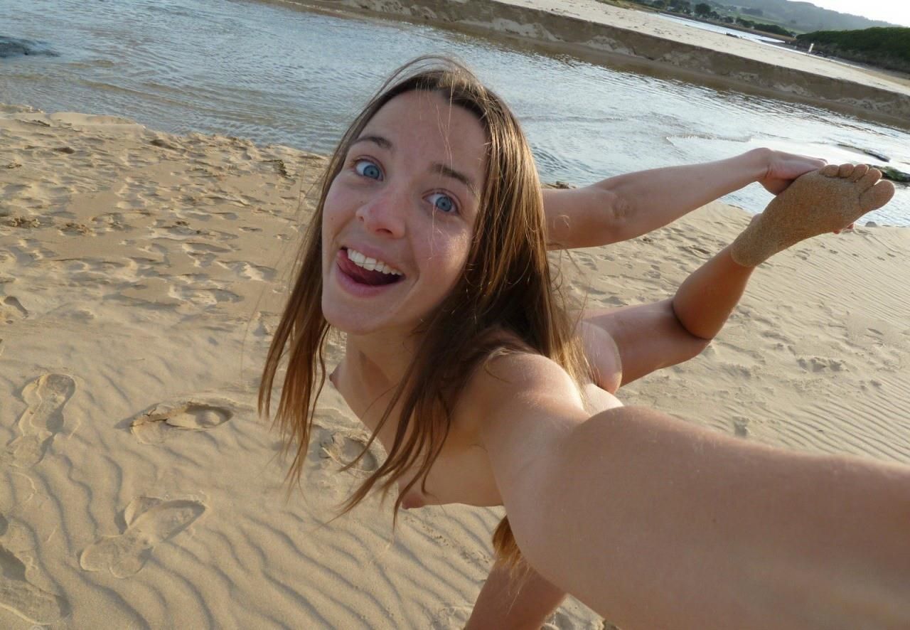 Nudista