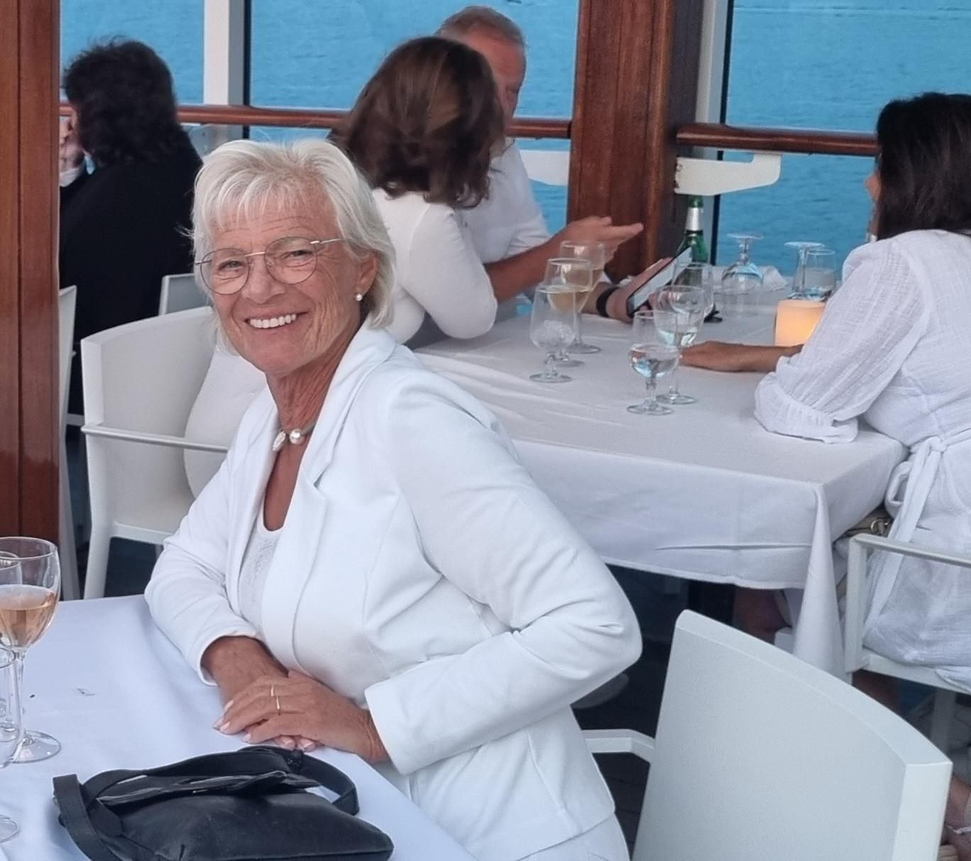Linda avó norueguesa Justine