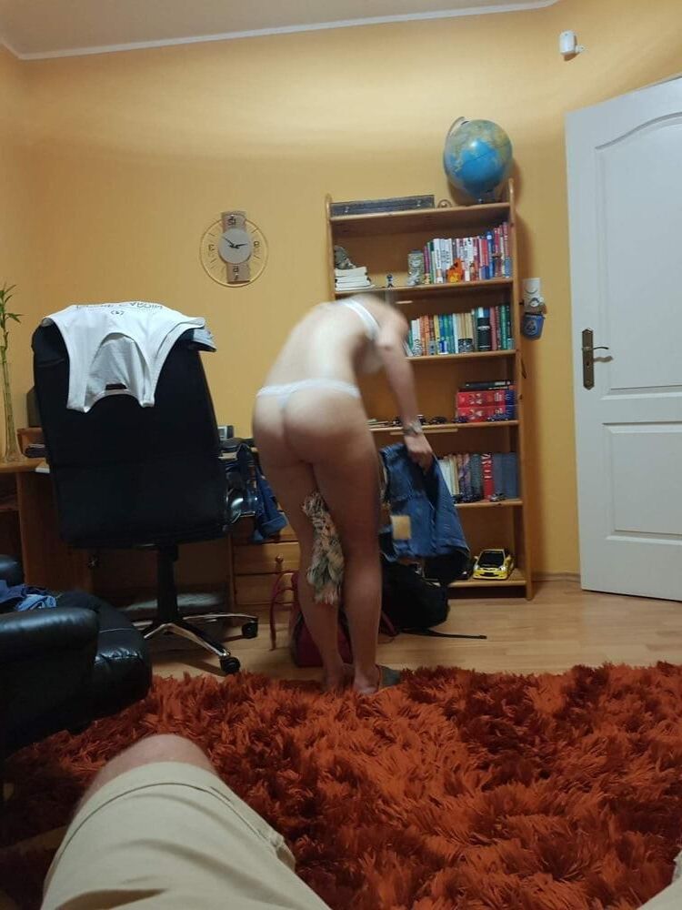 Муж разоблачает свою жену