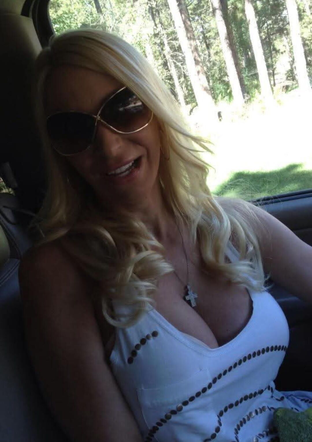 Ultimate Real Bimbo Milf Mom