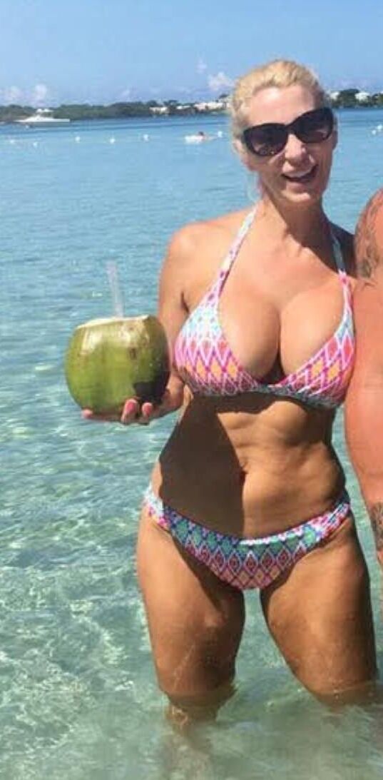 Ultimate Real Bimbo Milf Mom