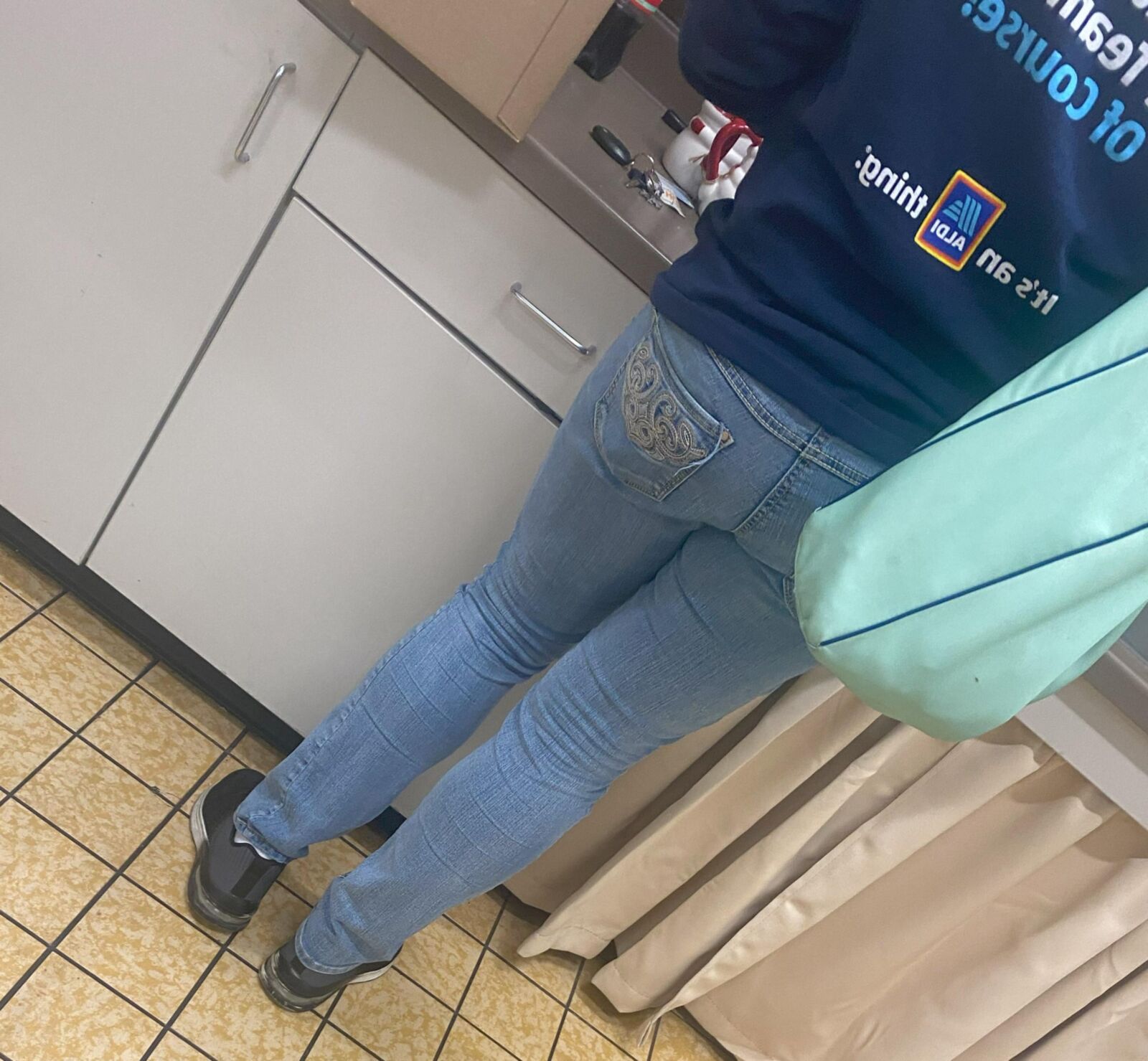 古い熟女同僚率