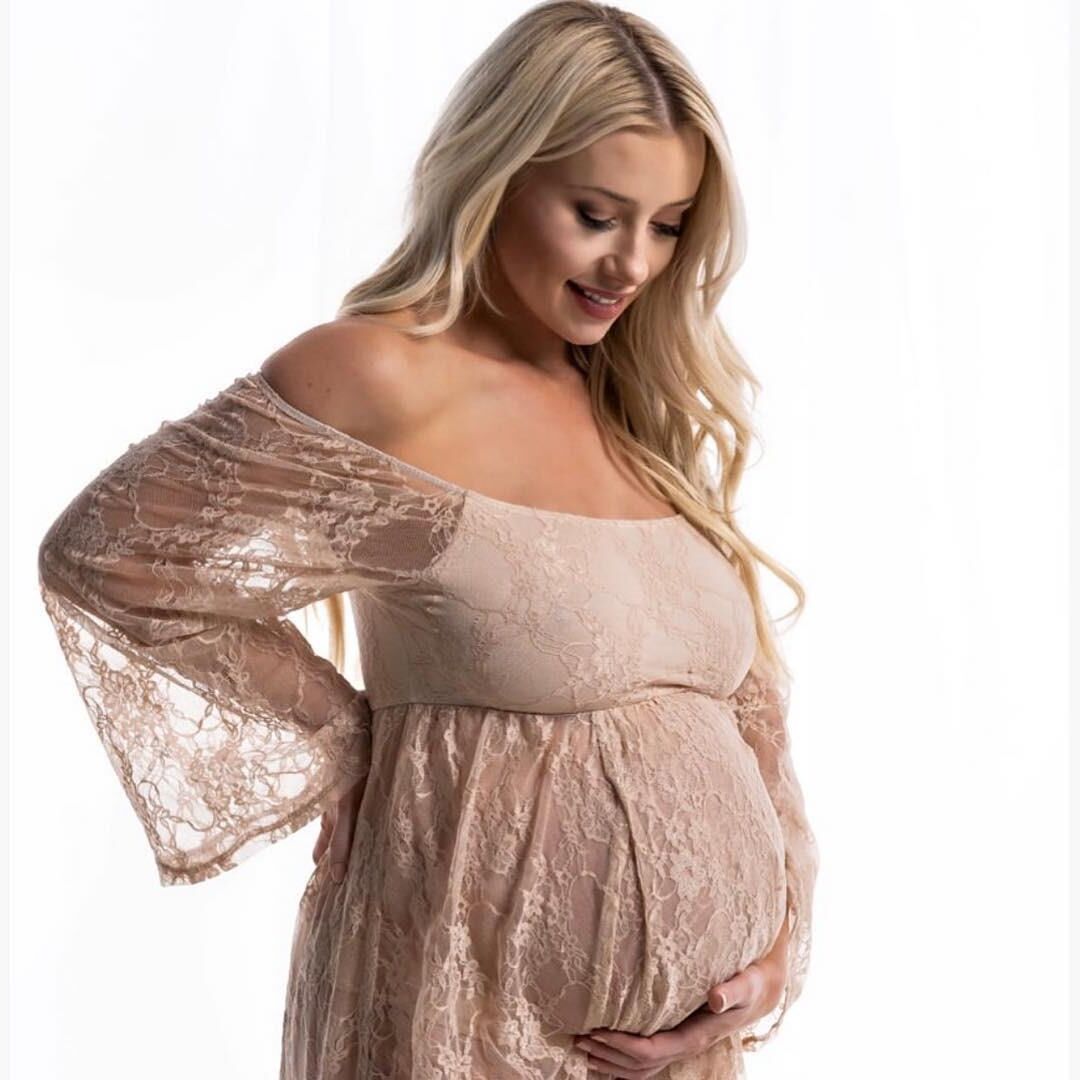 Superbe blonde enceinte