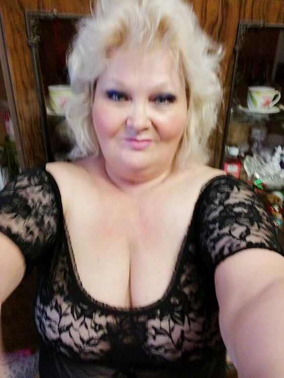 Elena BBW loira madura de Moscou