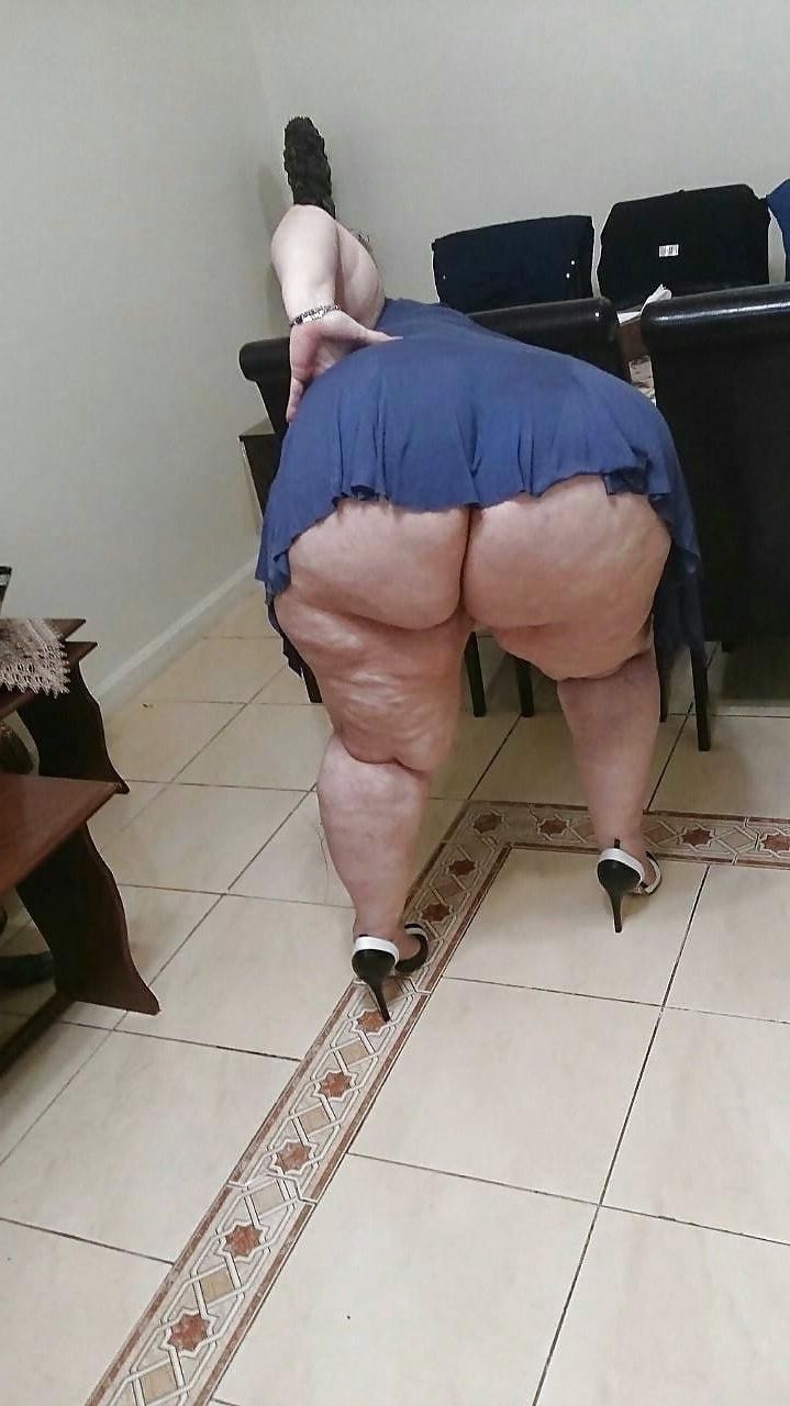 Naughty Iraqi Hijabi BBW