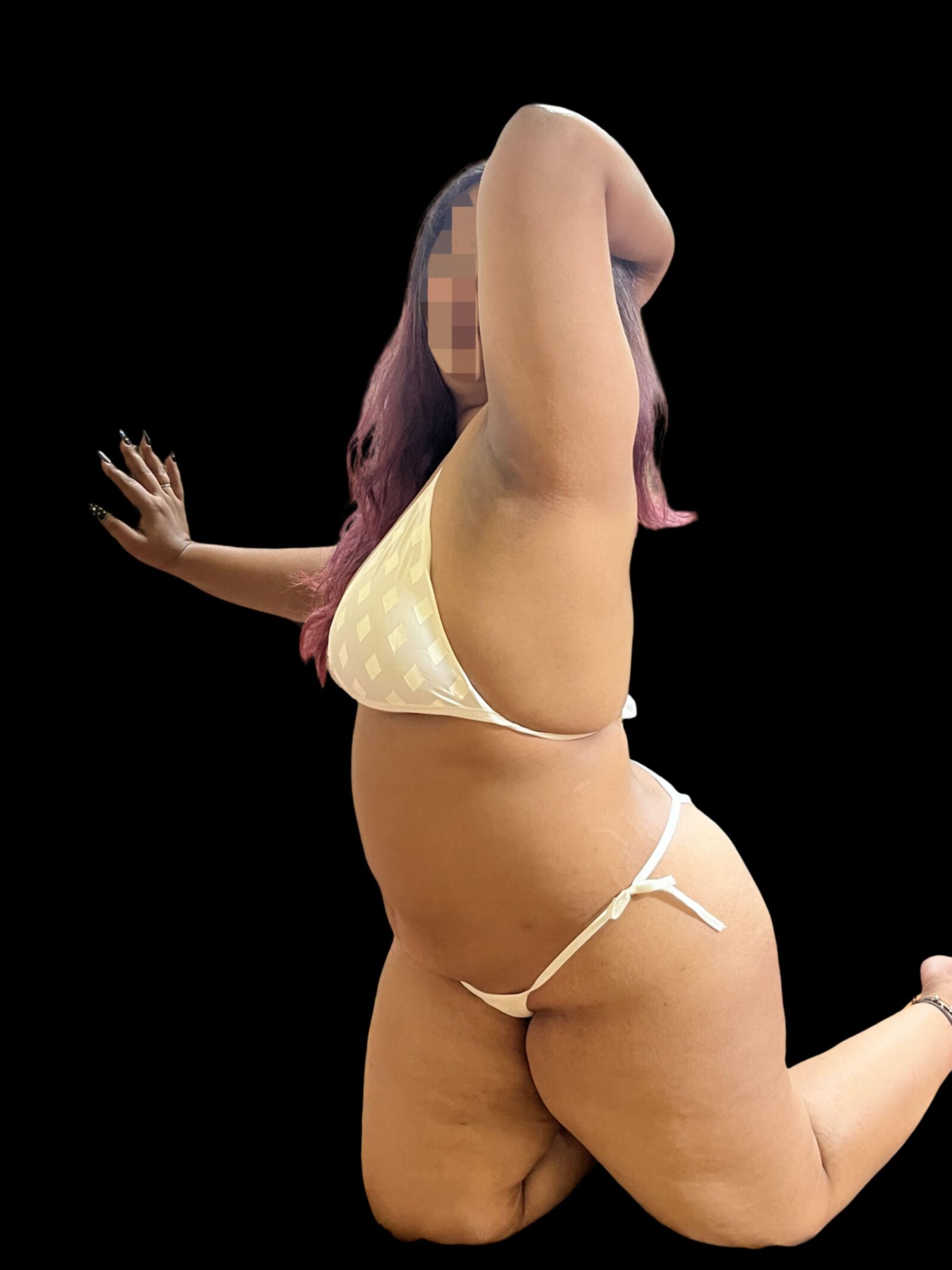 Esposa india gordita en su bikini favorito