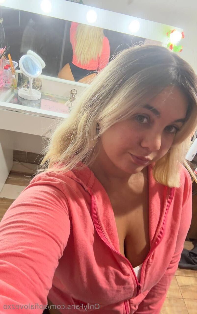 Sofia enorme bunda grande peitos lindos latina bbw garota mista sho quente