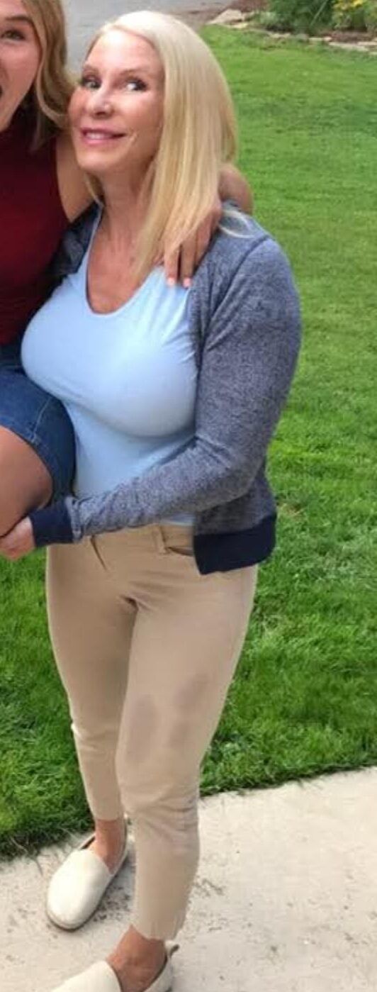 Ultimate Real Bimbo Milf Mom