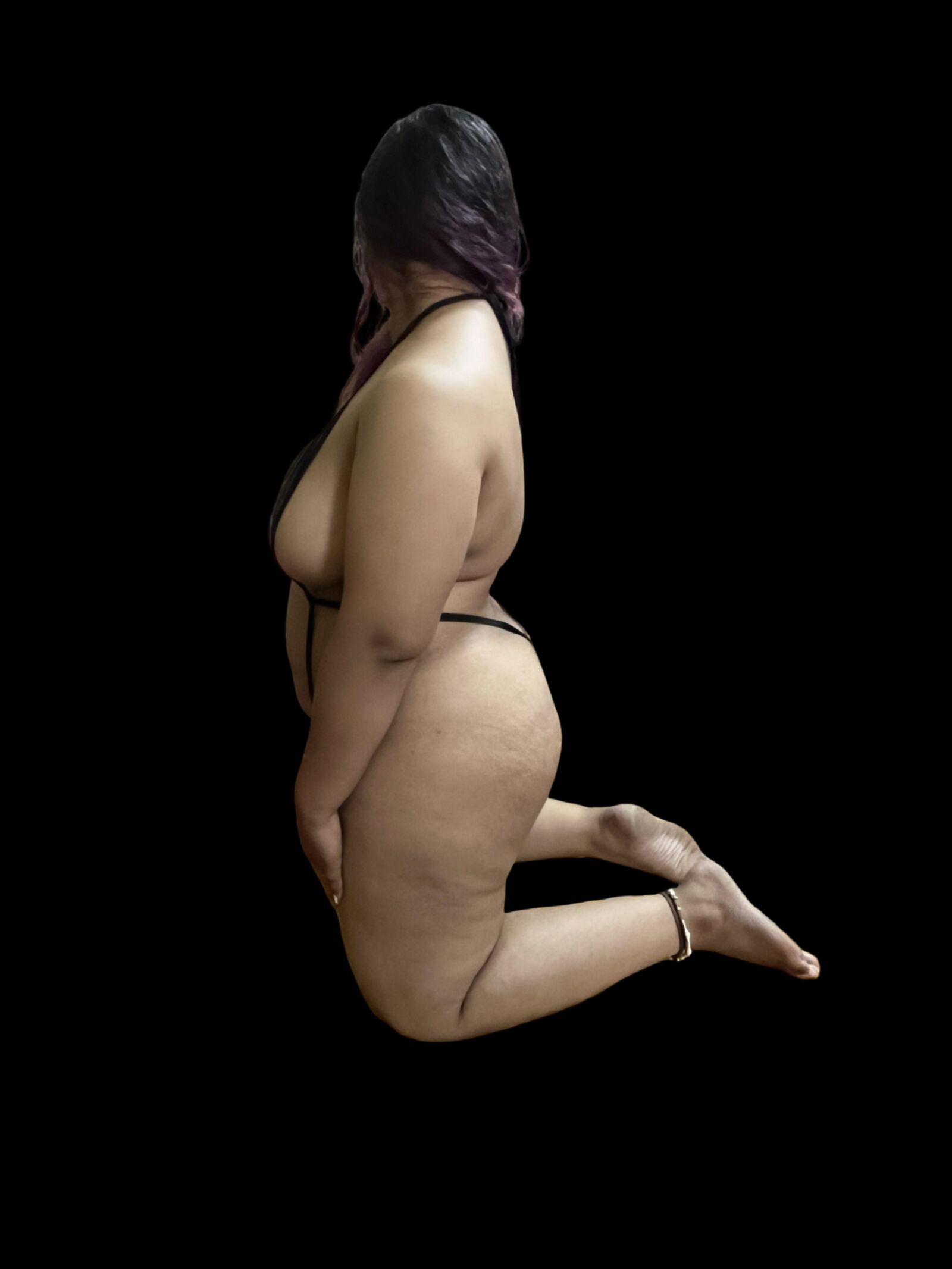 Esposa gordita en su lencería negra favorita