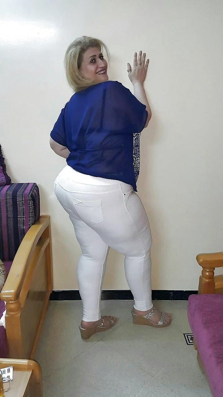 Naughty Iraqi Hijabi BBW
