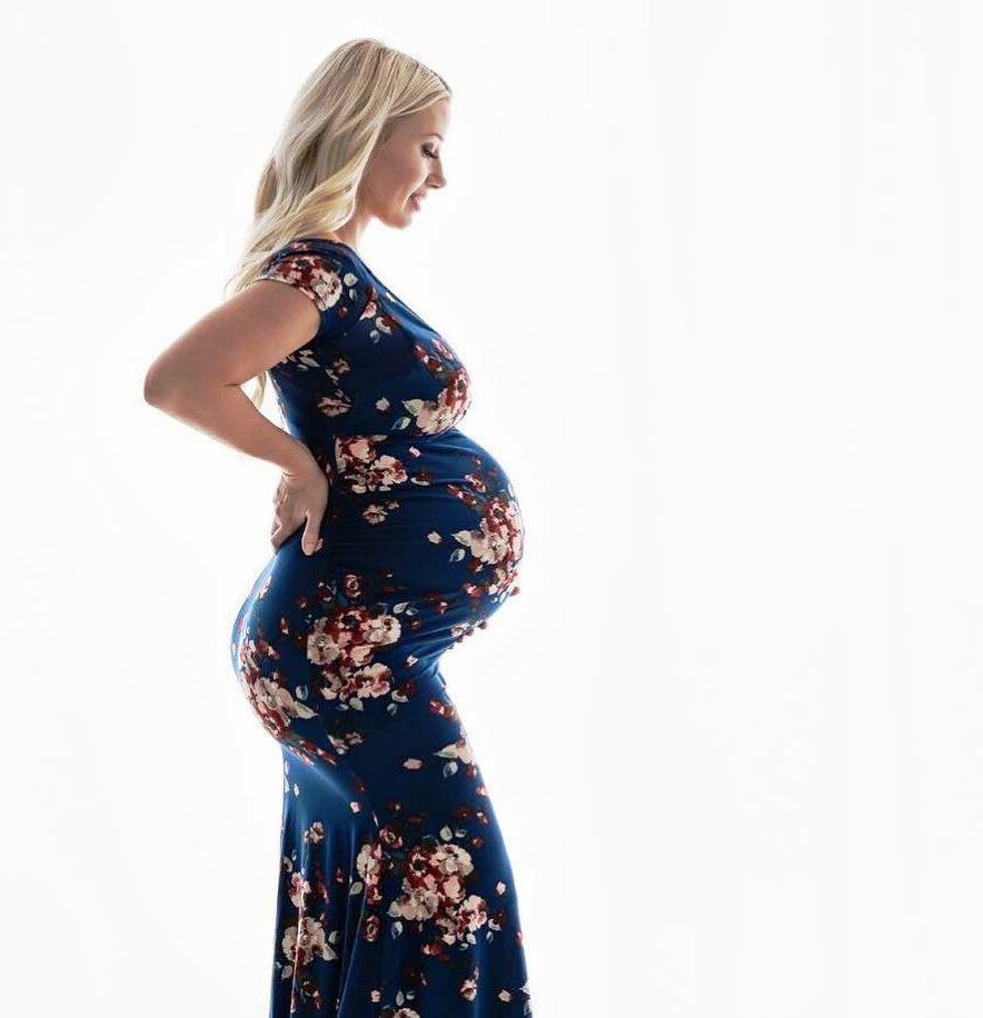 Superbe blonde enceinte