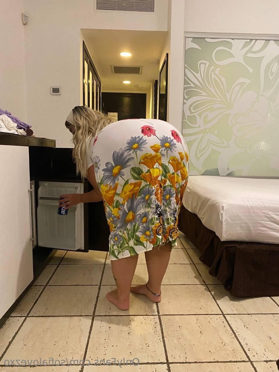 Sofia enorme bunda grande peitos lindos latina bbw garota mista sho quente