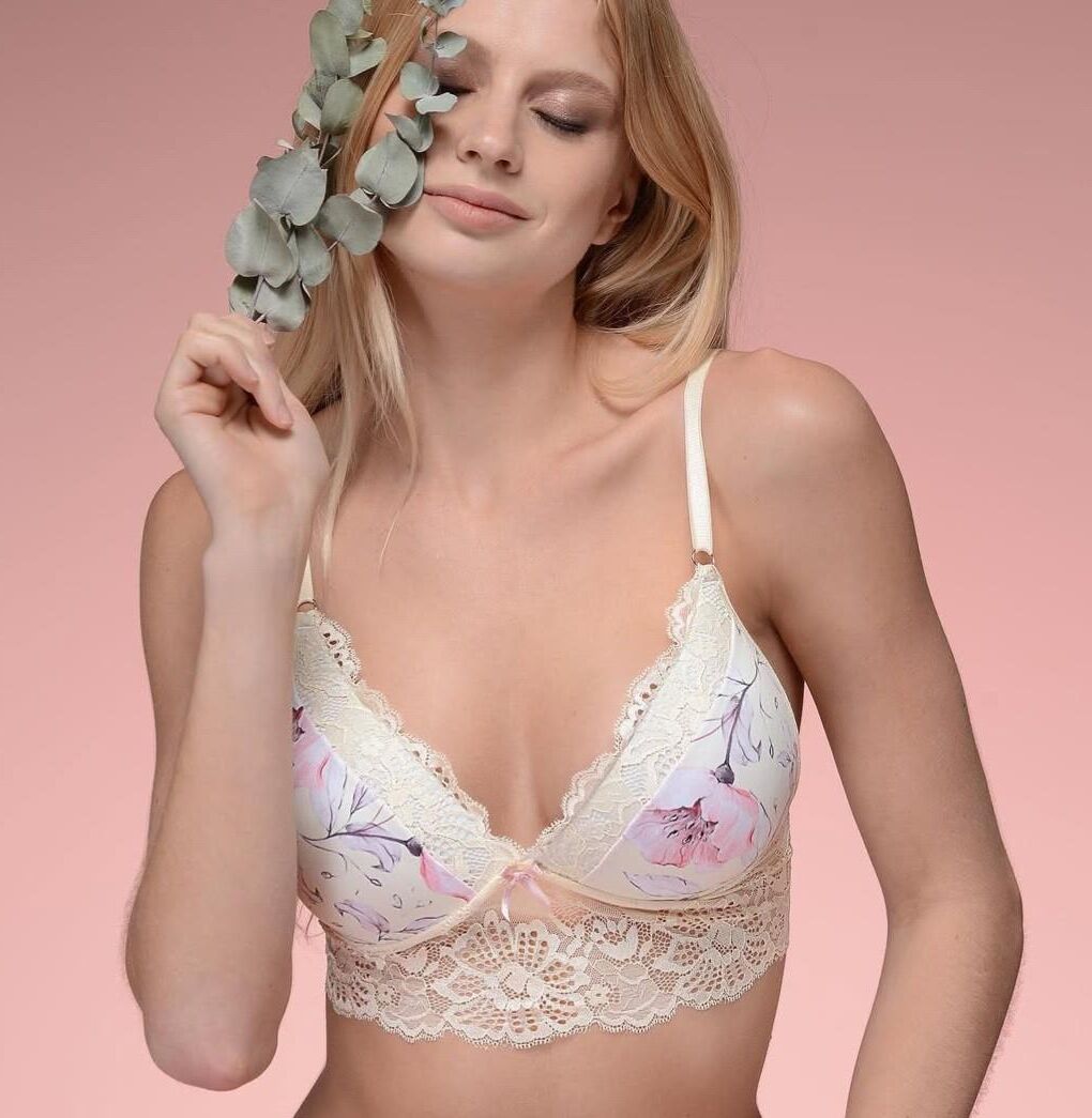 Dessous- und Bikini -Mix