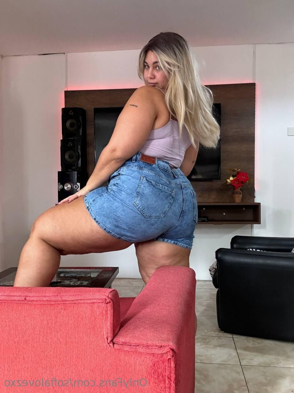 Sofia enorme bunda grande peitos lindos latina bbw garota mista sho quente