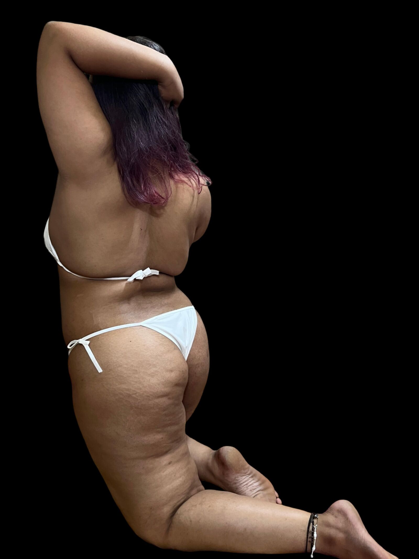 Esposa india gordita en su bikini favorito