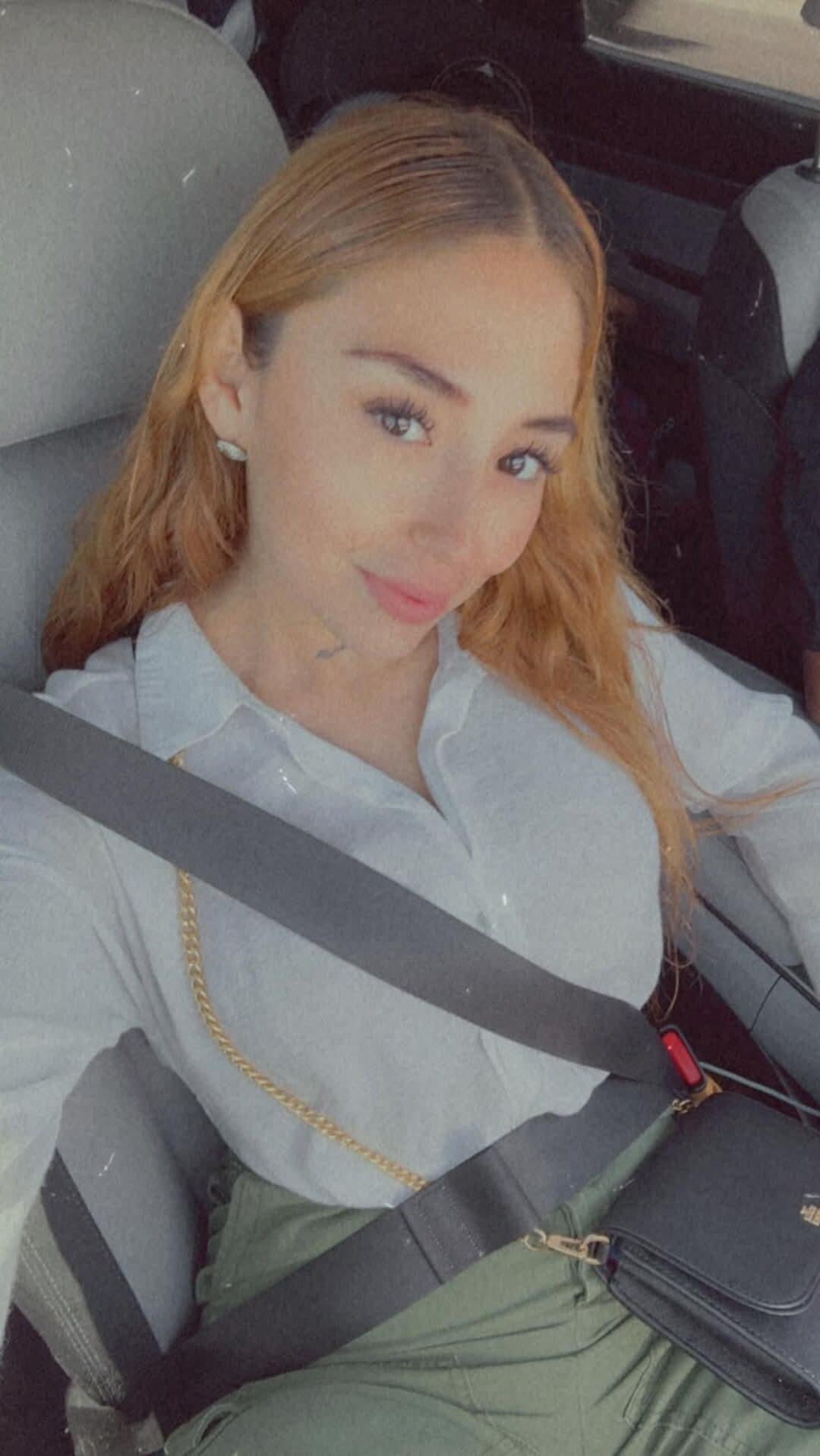Lesley b