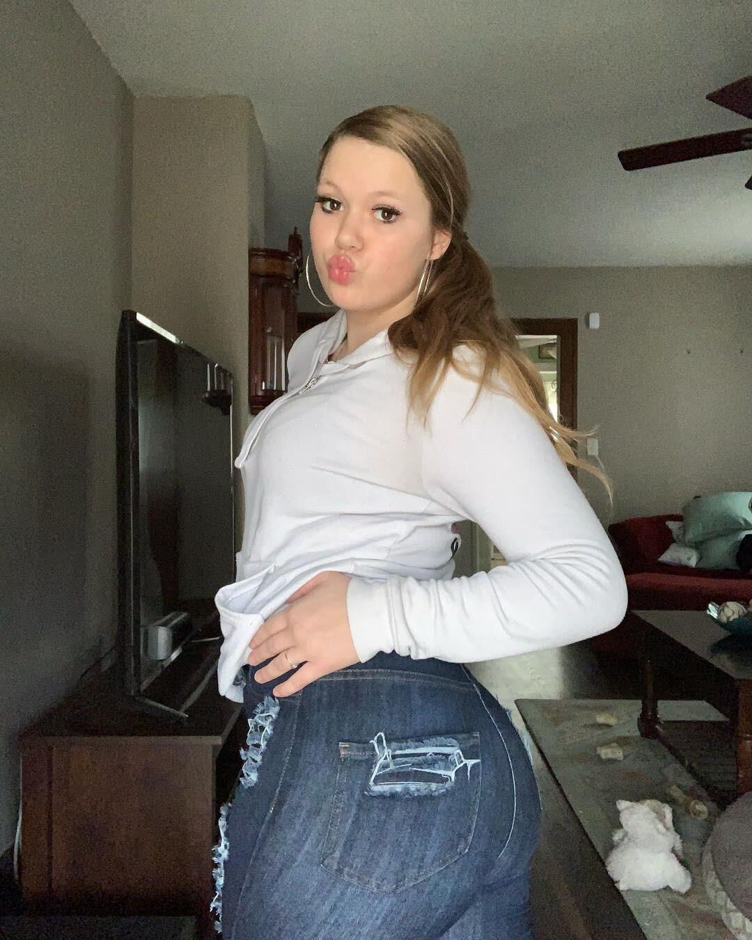 College Snowbunny PAWG for BBC: Maddie