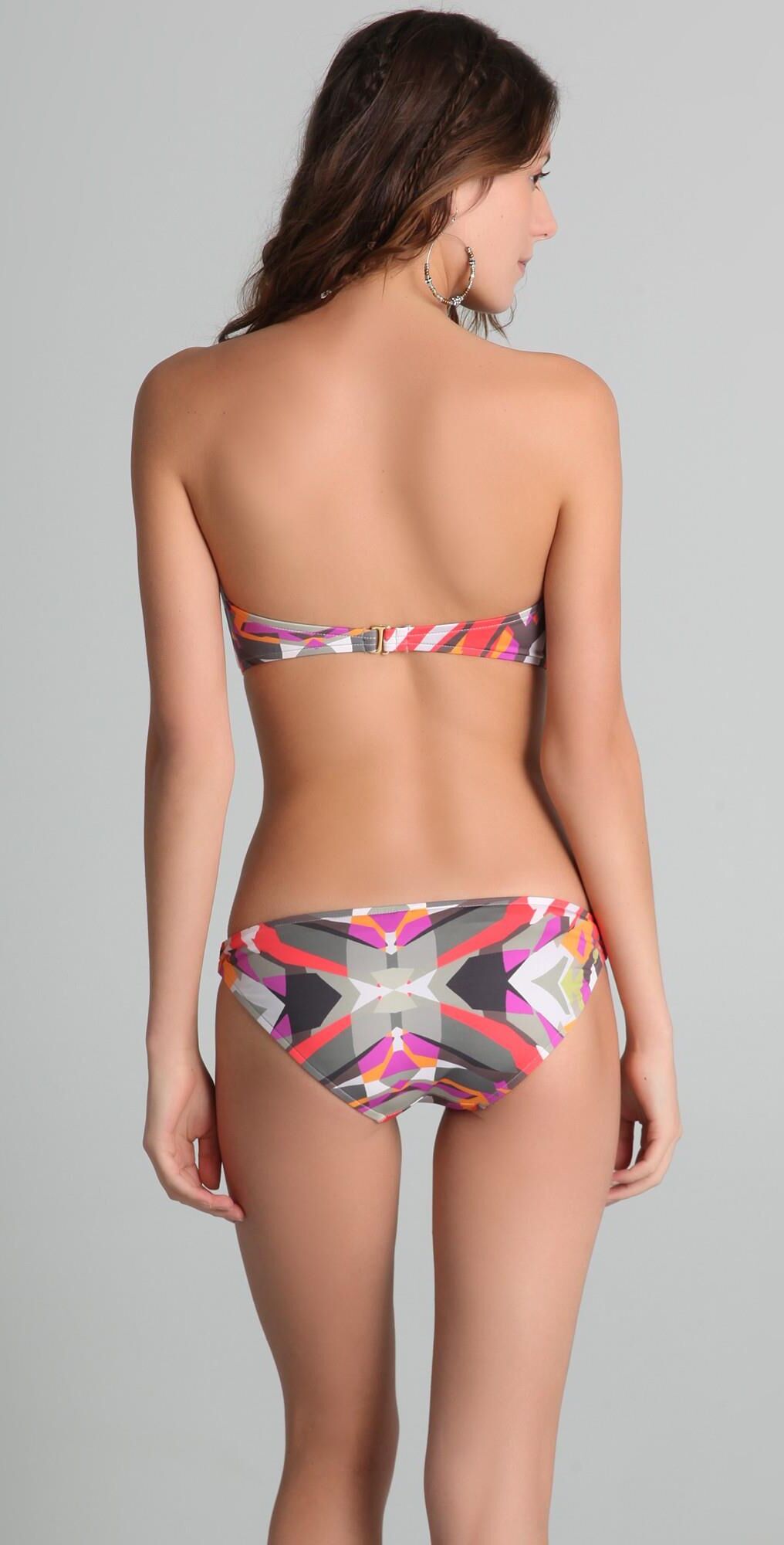 PBA en busca del culo de bikini perfecto
