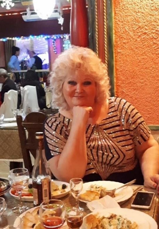 Elena BBW loira madura de Moscou