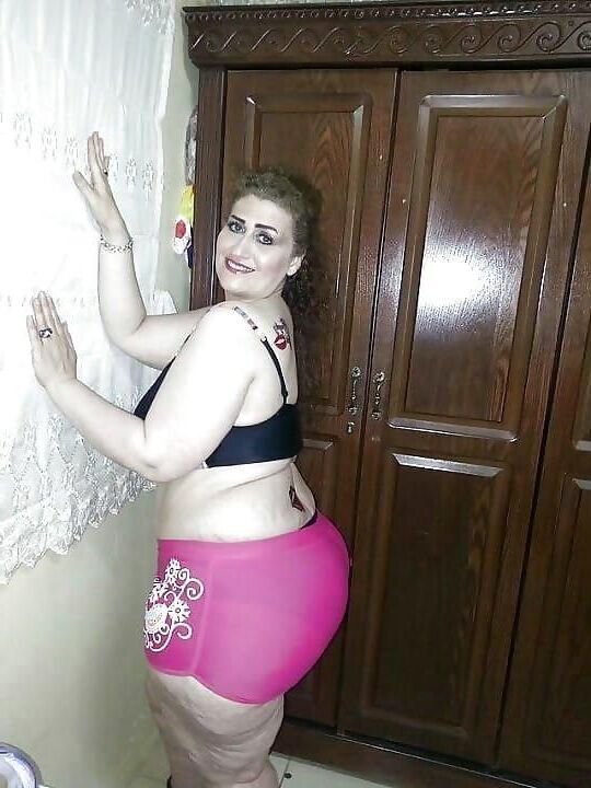 Naughty Iraqi Hijabi BBW