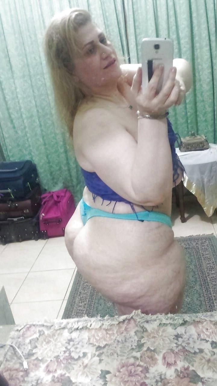 Naughty Iraqi Hijabi BBW