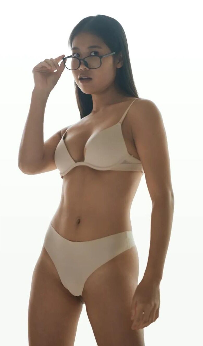 Dessous- und Bikini -Mix