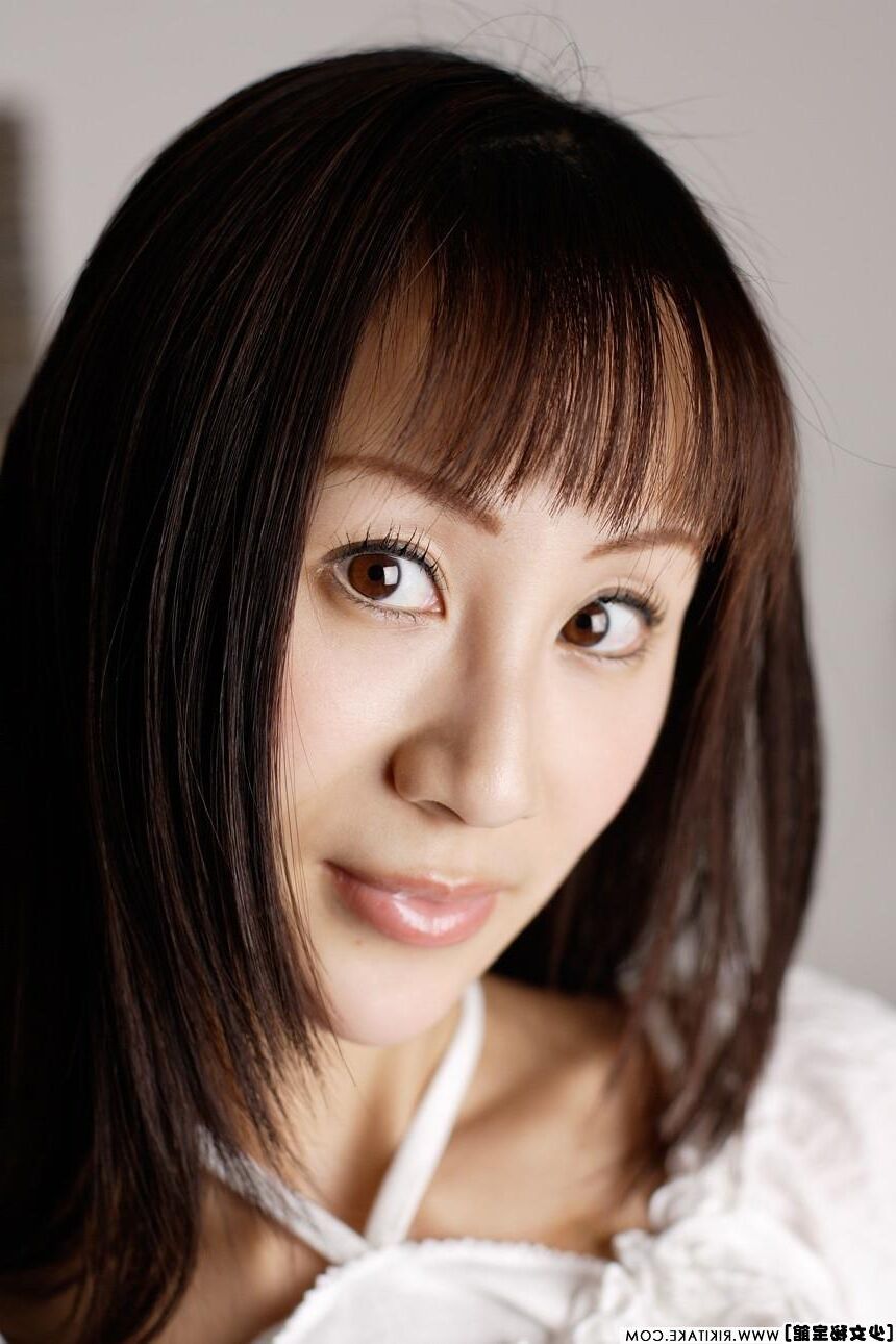 modelo desnudo japonés Momoko Suzuki