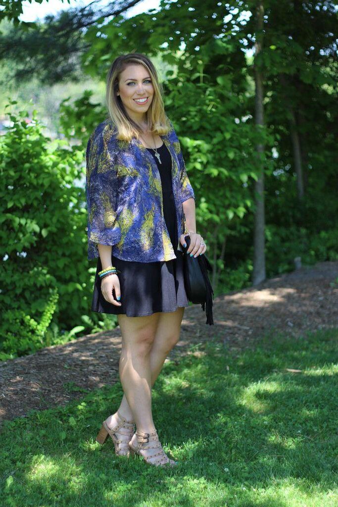 P interest In Beauty Glamorous MILF Blogger