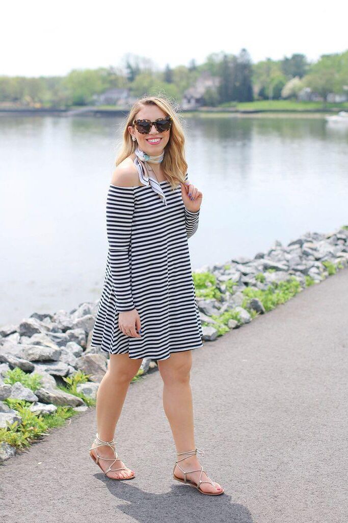P interest In Beauty Glamorous MILF Blogger