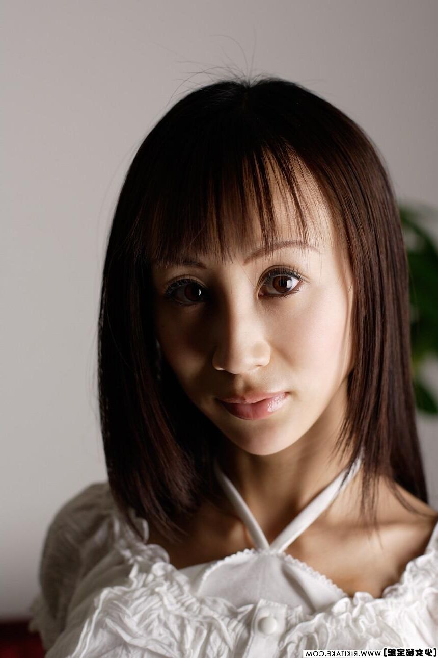 modelo desnudo japonés Momoko Suzuki