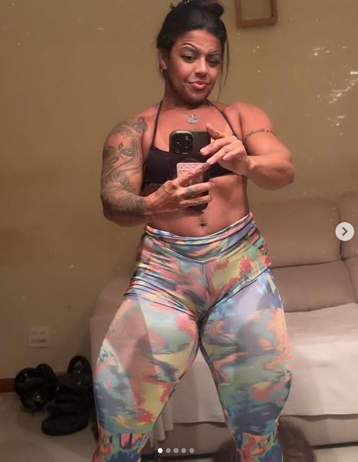 Karla Pessanha Hot Fitness