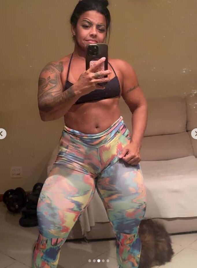 Karla Pessanha Hot Fitness
