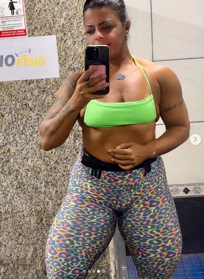 Karla Pessanha Hot Fitness