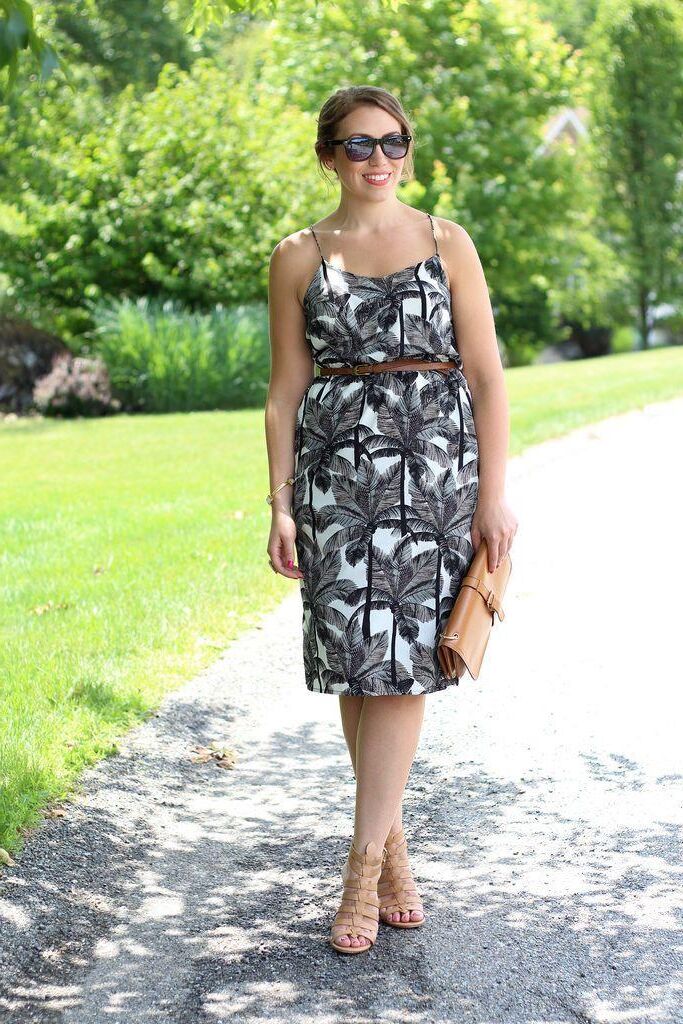 P interest In Beauty Glamorous MILF Blogger