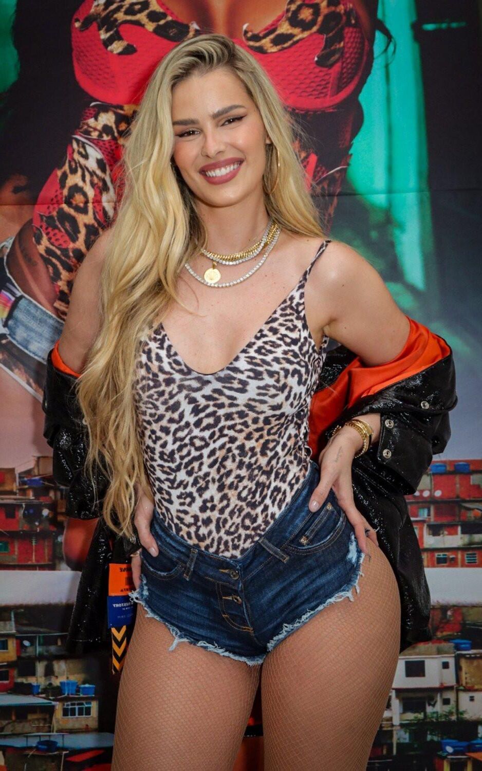 Yasmin Brunet 