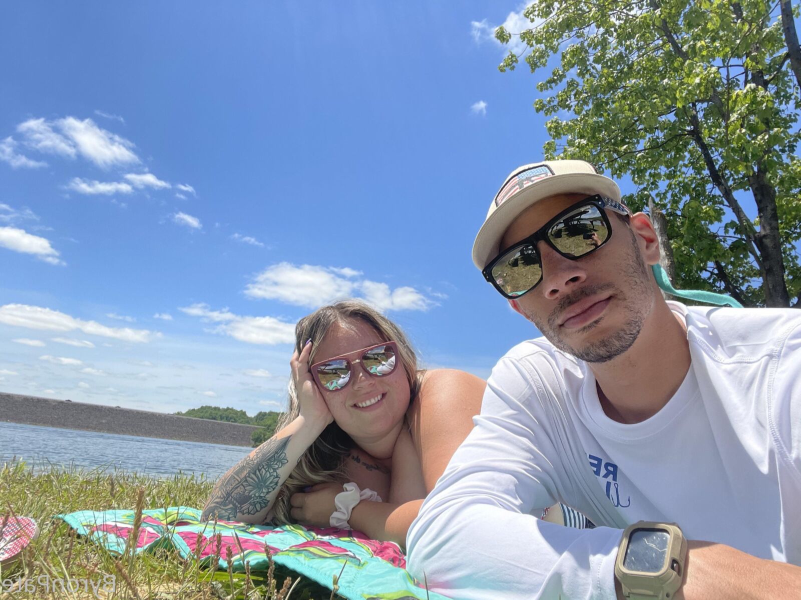 Mama Giant Boobs Boat Butt BBW Girl con gafas Hot Hot