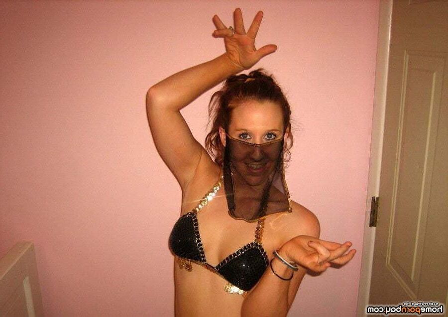 Ama Harem Dancer Christmas GF