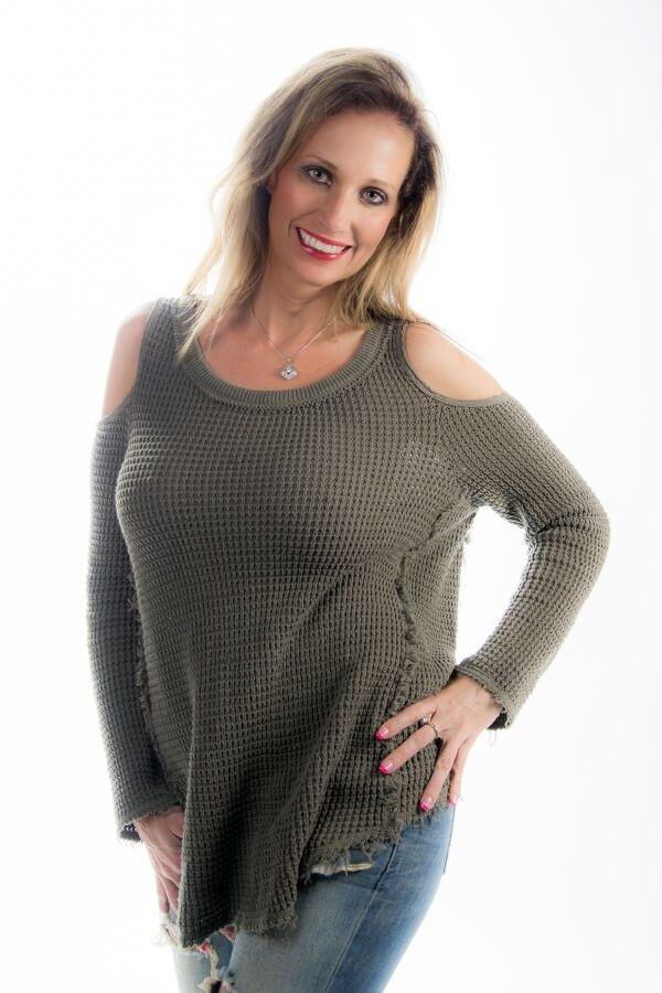 All kinds of MILF whores 