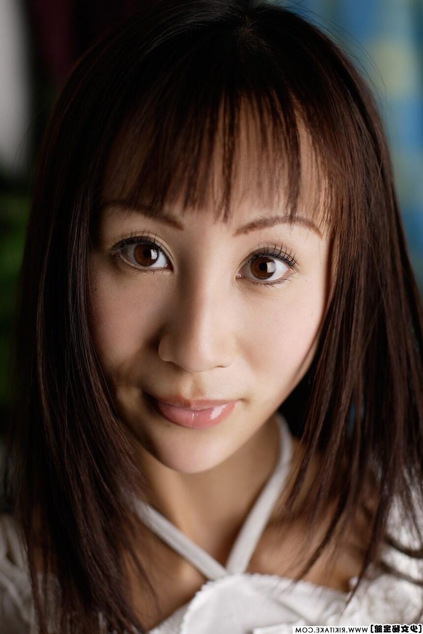 modelo desnudo japonés Momoko Suzuki