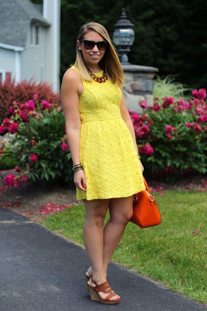 P interest In Beauty Glamorous MILF Blogger