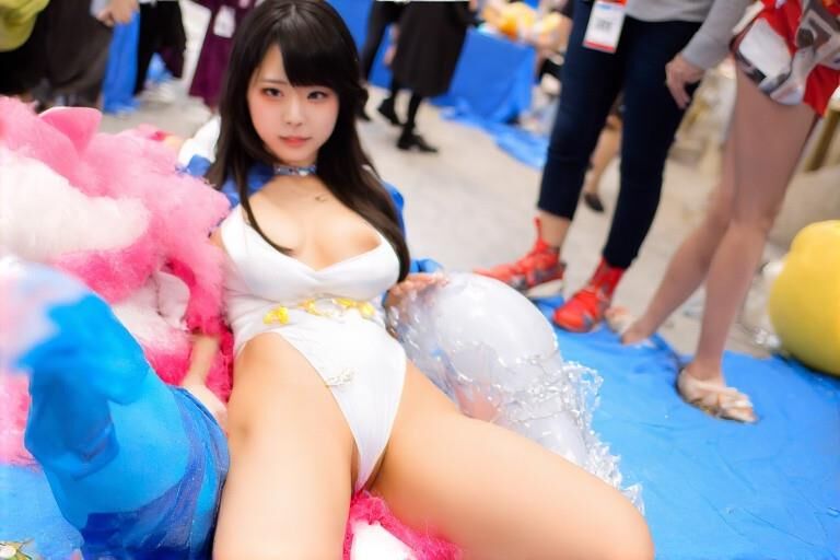AI ...I love cosplay girls