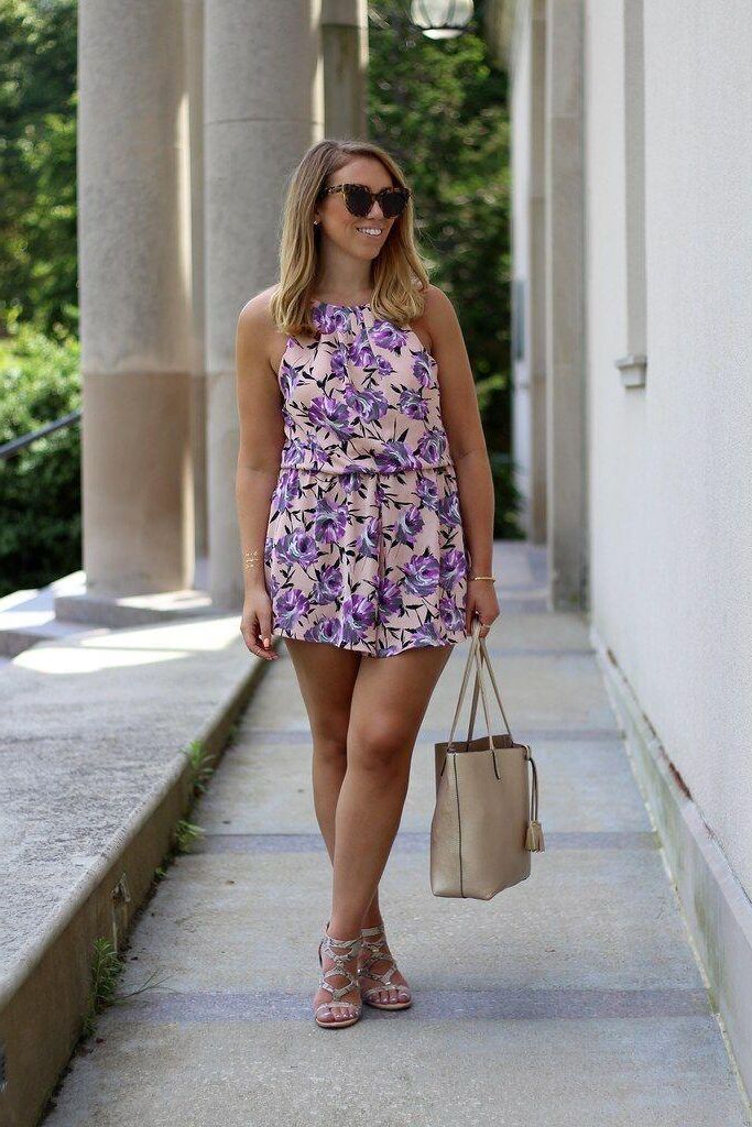 P interest In Beauty Glamorous MILF Blogger