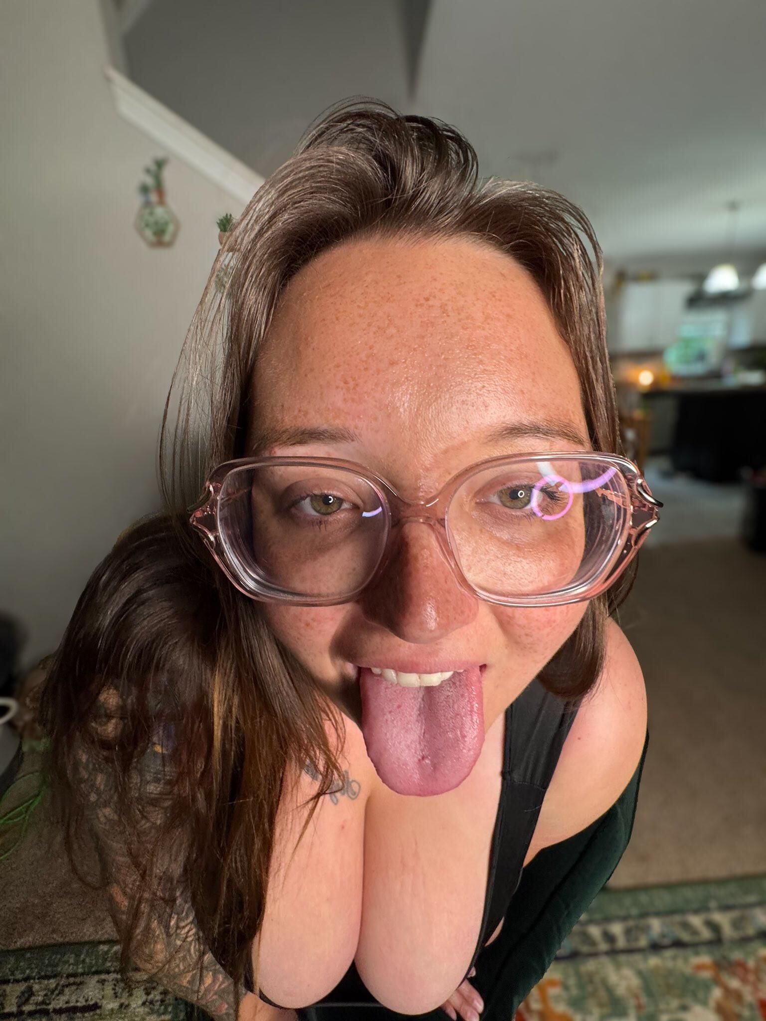 Mama Giant Boobs Boat Butt BBW Girl con gafas Hot Hot