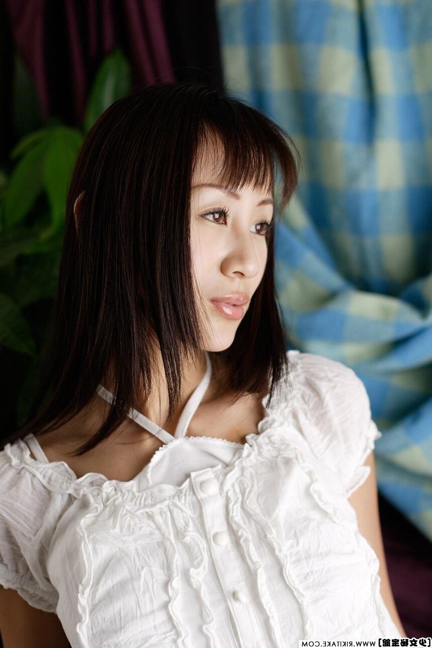 modelo desnudo japonés Momoko Suzuki