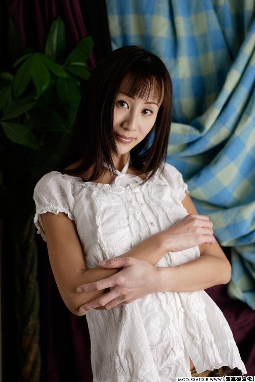 modelo desnudo japonés Momoko Suzuki