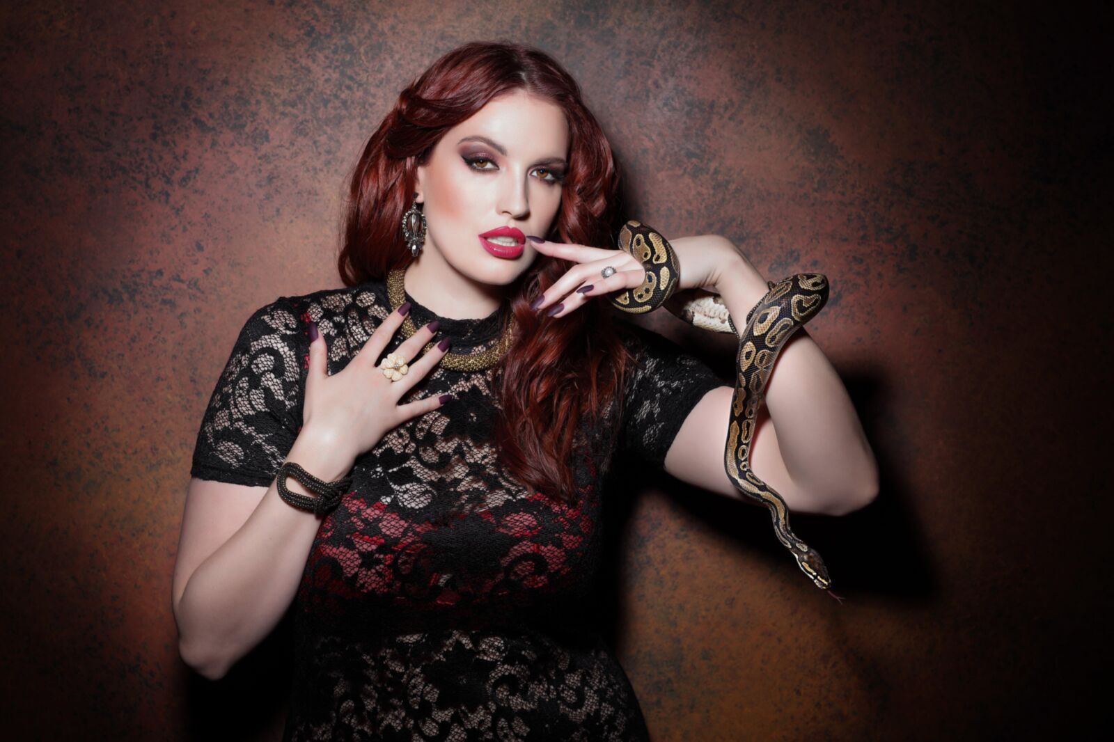 LadyGingerLust Busty Curvy UK Model