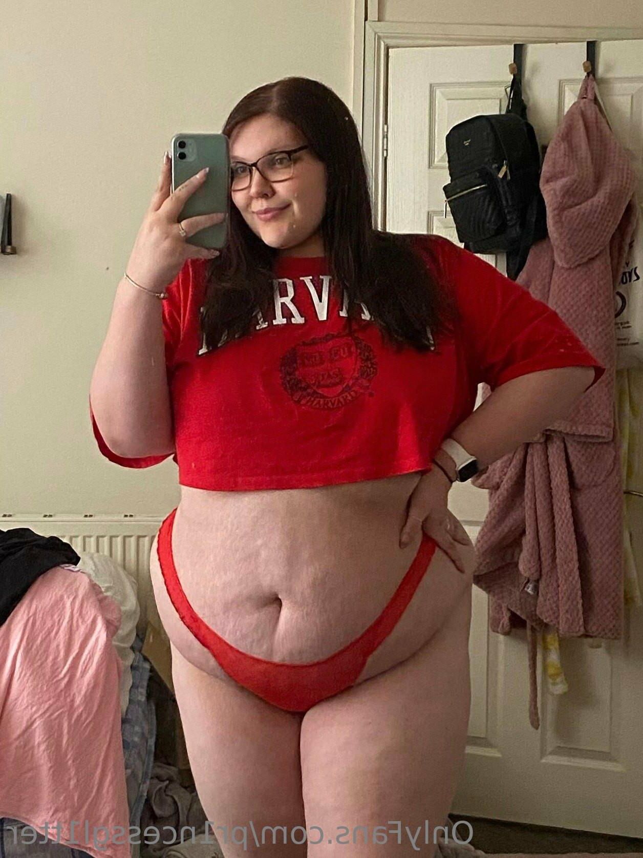 Halligan Big Ass Big Boobs brunette bbw fille mixtes
