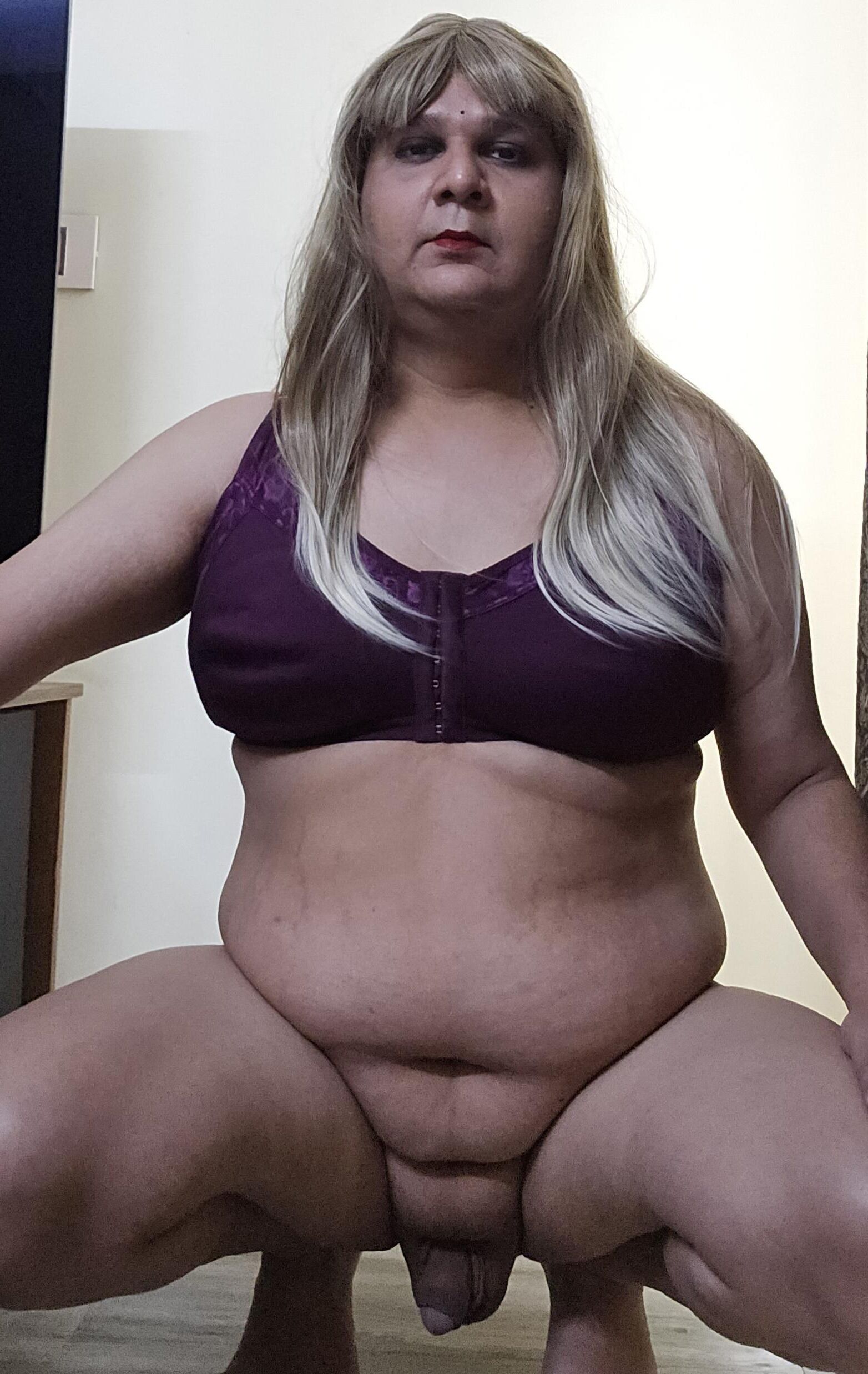 rubio transexual Monica M muestra el set