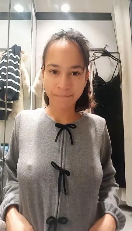 Emilie Kleine Französin MIT Harten Nippeln